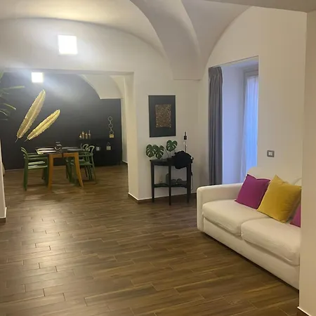 Monahouse - Elegance And Comfort On Via Etnea In The Heart Of - Sicily Appartement